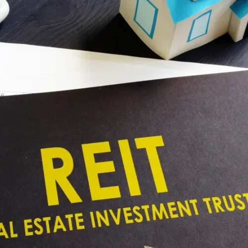 Exploring REITs: Real Estate Investment Trusts and Their Benefits